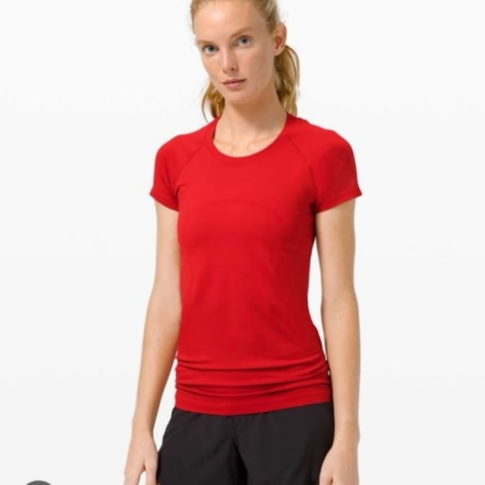 lululemon athletica Red Short Sleeve Tee